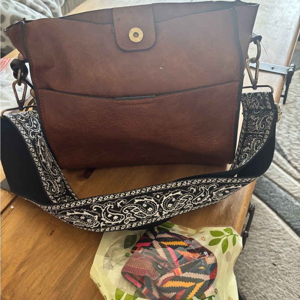 Elegant Brown Crossbody Bag with Patterned Strap